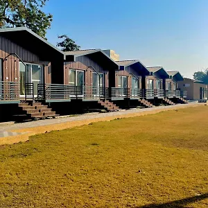 Hotel Vrindavan Greens ****
