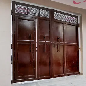 Hotel The Arrow Near Paschim Vihar ***