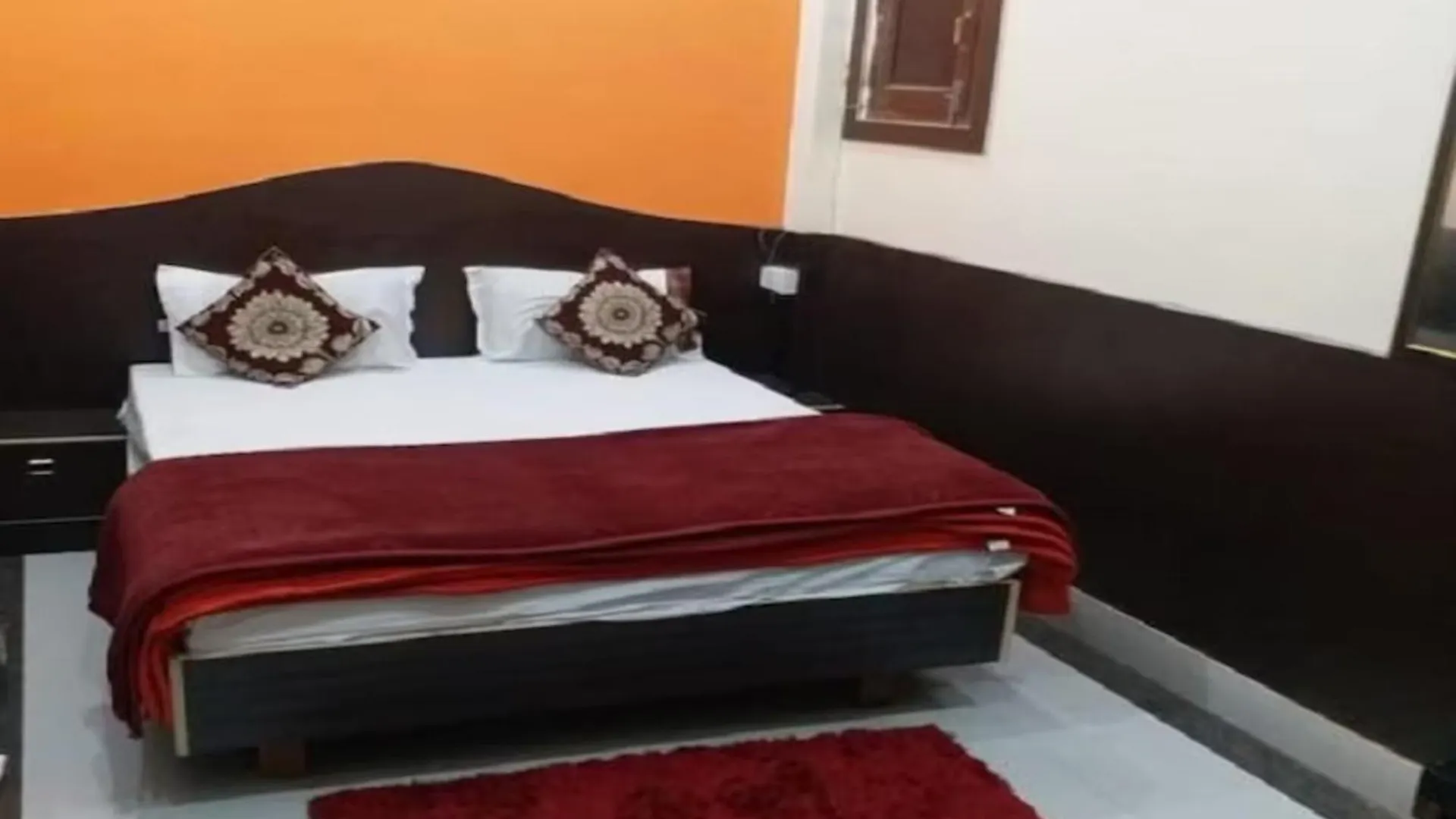 Hotel New Ashiyana Palace Near Ganga Ghat And Vishwanath Temple Varanasi India